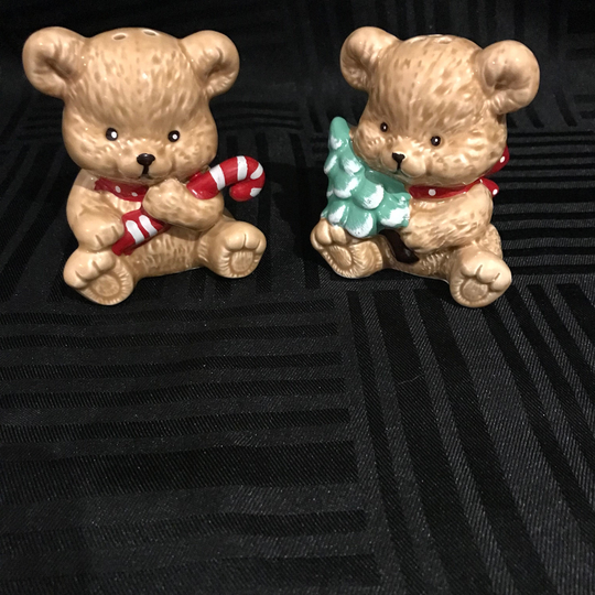Vintage Christmas Bears Salt & Pepper Shakers A Summit Collection Exclusive