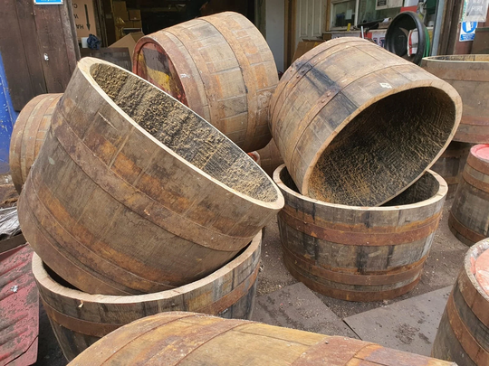 2 X | 1 Pair Of Whiskey Whisky Barrel Tub Garden Planters White Oak Reclaimed Reclaim Pot Planter
