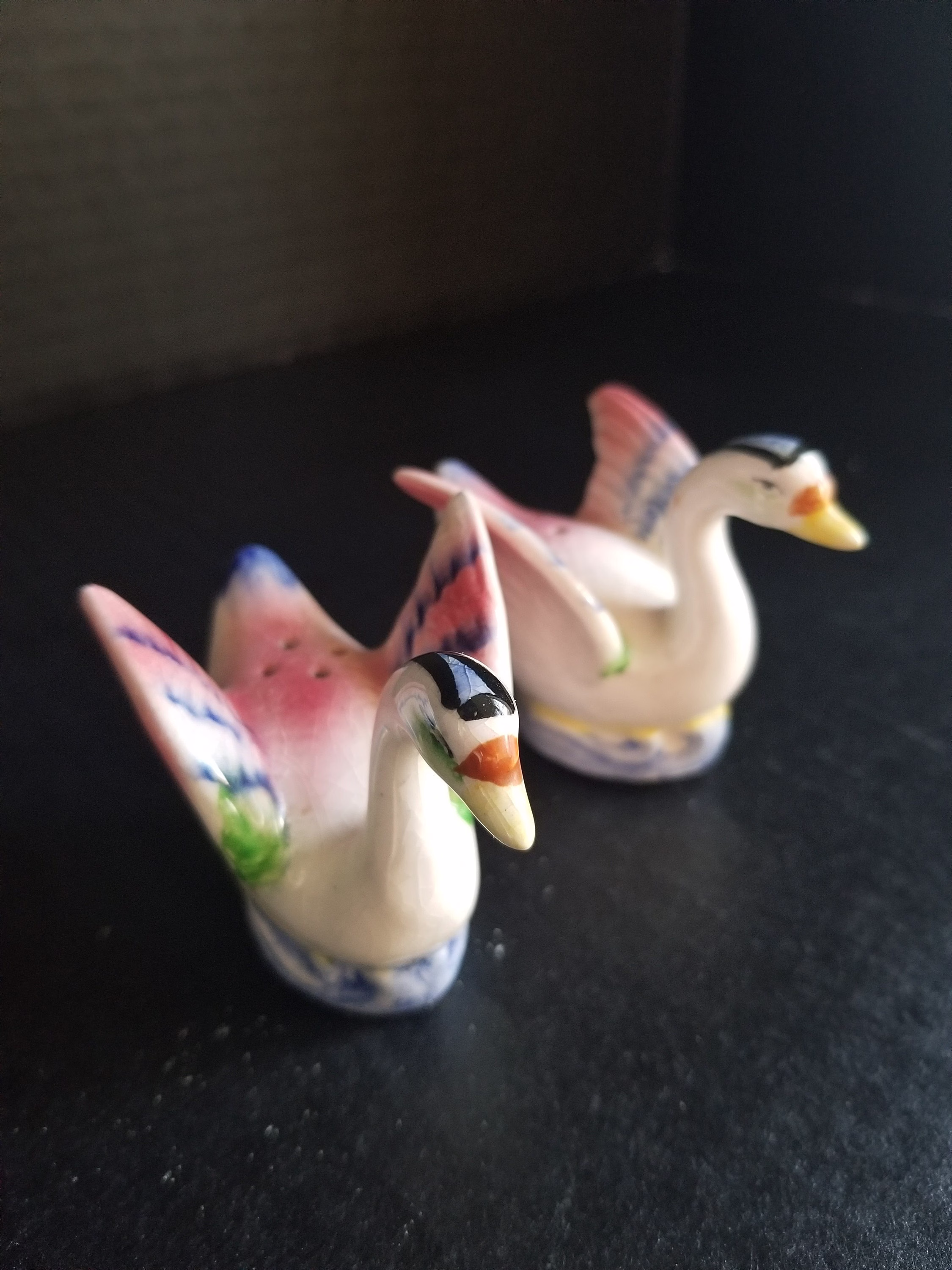 Hand Painted Swan Salt & Pepper Shakers