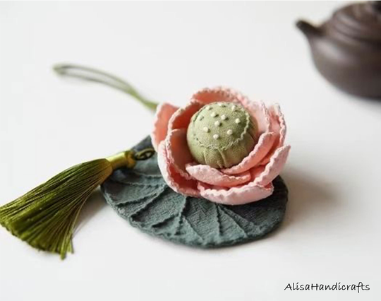 Christmas Gift, Sewing Lotus Sachet Kit, Flower Sewing Pattern, Patchwork Art, Beginner Cloth Craft, Deworming, Adult Craft Kit