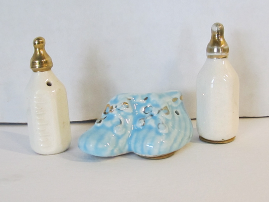 Vintage Arcadia Tiny Miniature Salt & Pepper Shakers - 2 Baby Bottles Milk Blue Booties