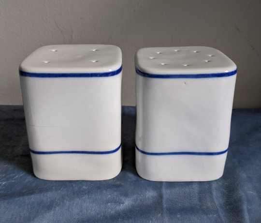 Vintage Mcm Salt & Pepper Shakers - Viana Do Castelo For William Sonoma Square Porcelain Made in Portugal Blue