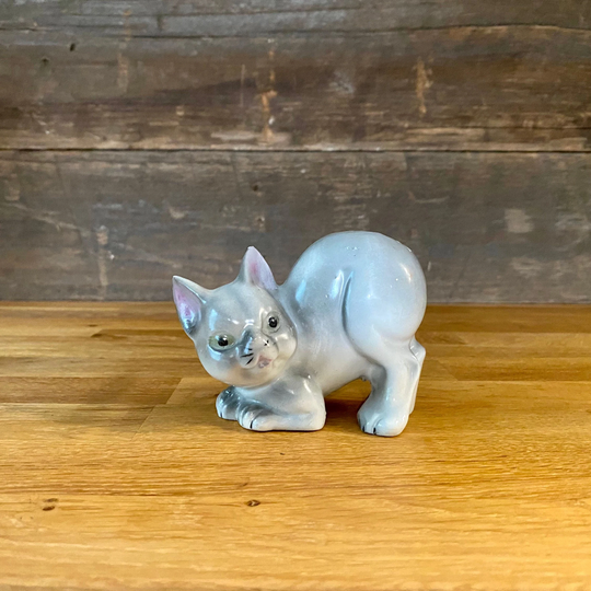 Vintage Ceramic Arched Back Cat Tail Planter