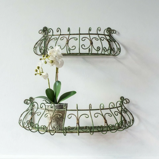 Set Of 2 Distressed Vintage Wall Hung Baskets - Sevilla Hanging Planter Rust Garden Aged Metal Plant Hanger