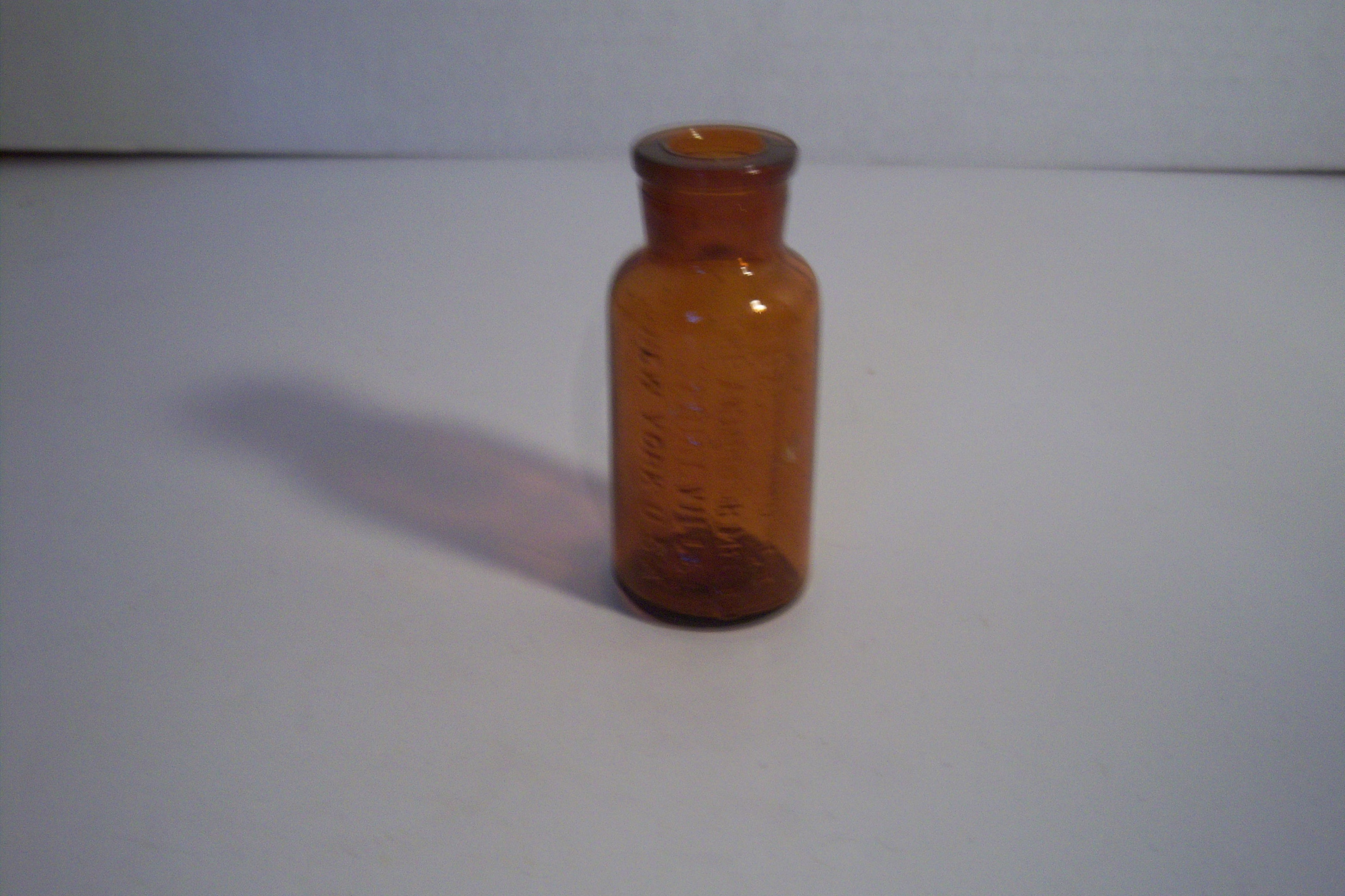 1920's The Antidolor Mfg Co Springville Ny 2 7/8 Inch Tall Amber Medicine Bottle