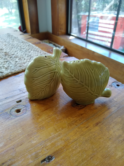 Ceramic Leaf Salt & Pepper Shakers