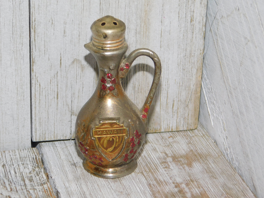 Vtg Small Hawaii Teapot Salt & Pepper Shaker, Collectable Vintage Home Decor, Prop, Daysgonebytreasures D