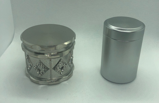 Kitchen Herbs Grinder Zinc Alloy With One Aluminum Storage Jar