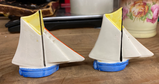 Darling Vintage 1950S Asian Sailboats Porcelain Salt & Pepper Shakers