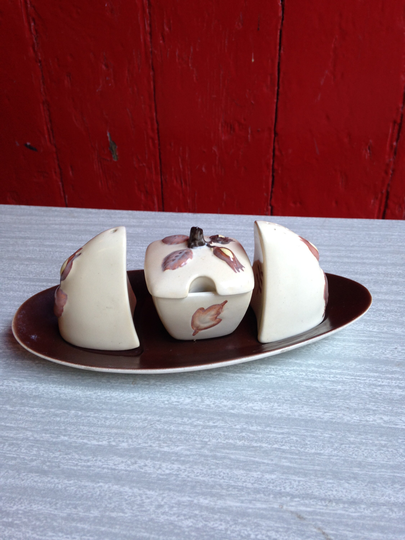 Vintage Hazelnut Cream & Brown 4 Piece Condiment Set Salt, Pepper & Mustard On A Saucer. Good Condition