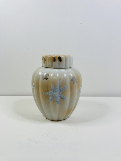 Small Ginger Jar With Inside Lid, Floral Desgin