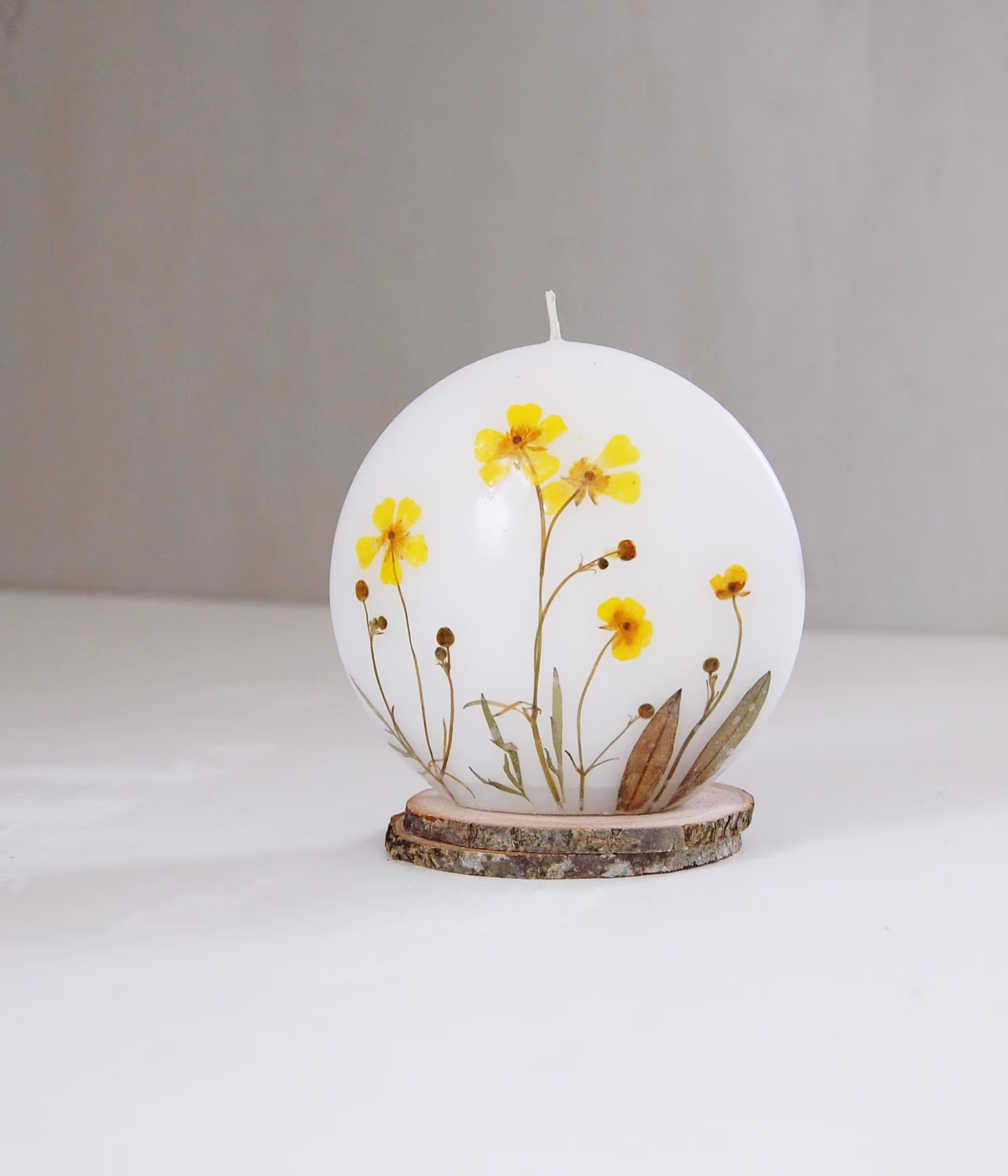 White Candle Discus With Real Yellow Pressed Flowers, Christmas Gift, Table Decor, Hygge Home