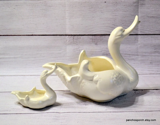 Vintage Hull Swan Planter Set Of 2 Creamy White Mommy Cygnet Swimming Bird Mid Century Pottery Whimsical Home Decor Panchosporch