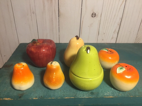 Vintage Salt & Pepper, Buyers Choice, Fruit Themed, Apples Pears, Country Kitchen, Cottagecore, Housewarming Gift