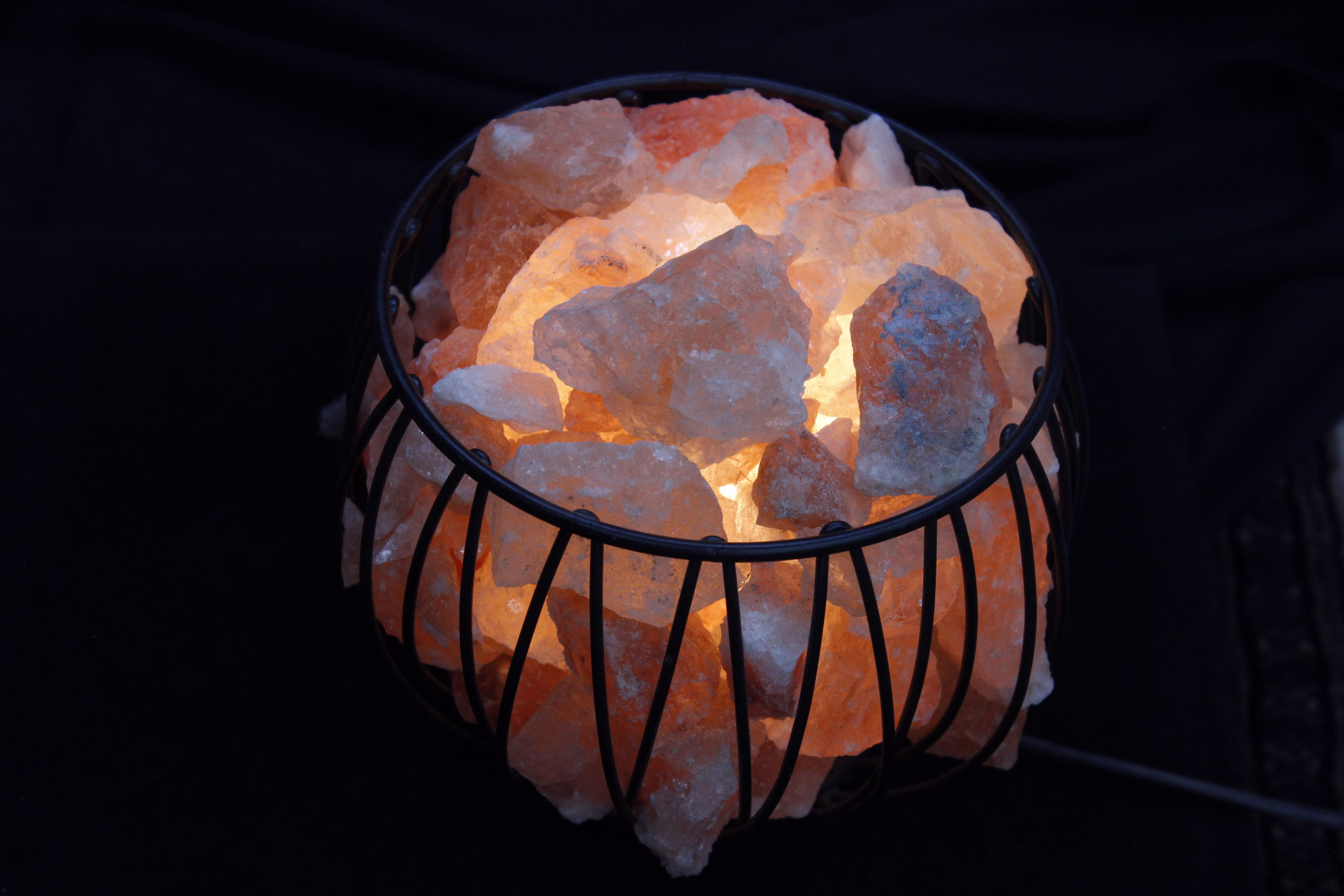 Natural Himalayan Salt Lamp, Crystal Lamp Round Basket Rock | Iron Basket Home Décor
