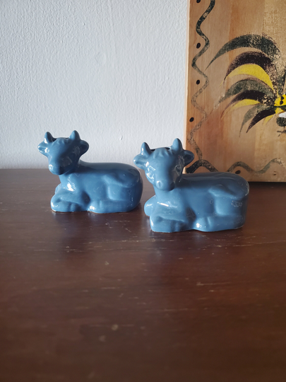 Vintage Blue Cow Salt & Pepper Shakers // Vintage S & P Shakers, Cow Decor, Country Modern Farmhouse