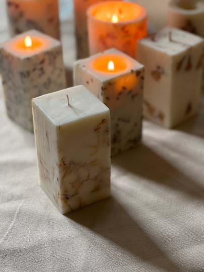 Marigold Candle, Petals Natural Candle Gift, Floral Botanical Relaxation Gift