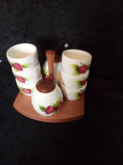 Classy Vintage Majolica Pottery Basket Weave & Strawberries Set Of Six Egg Cups , Salt Pepper On Their Original Cherrywood Stand