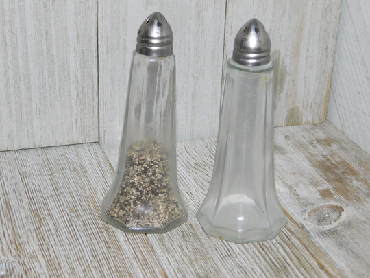 Vintage Little Clear Salt & Pepper Crystal Shakers, Table Décor, Kitchen Wedding, Gift Idea, Daysgonebytreasures D