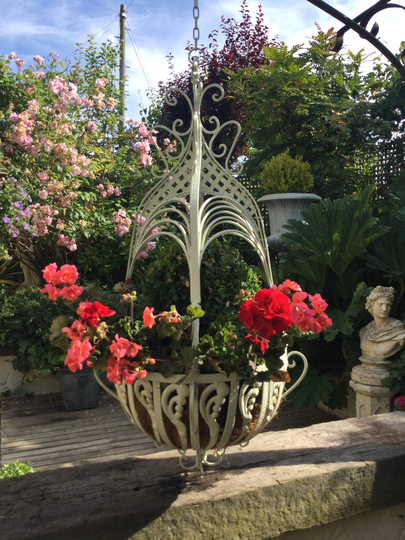 Set Of 2 Extra Large Cream Hanging Basket Victorian Style Metal Wrought Iron Planter Gothic