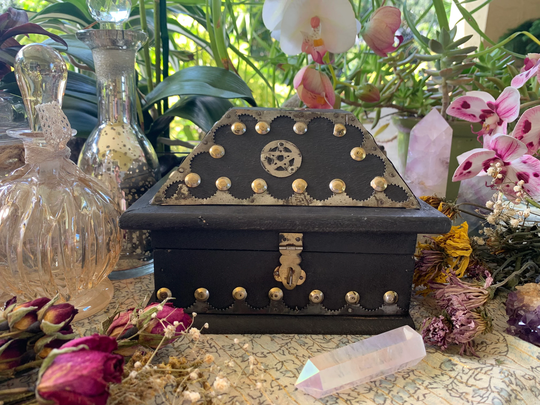 Black Inlaid Pentacle Herb Chest Kit