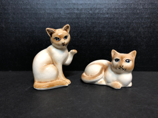 Ceramic Cat Salt & Pepper Set Vintage Collection Collectible Little Siamese Cats Kitchen Décor