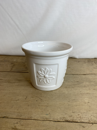 Vintage Unnamed White Ceramic Texture Flower Design Plant Pot/Planter. Good Condition