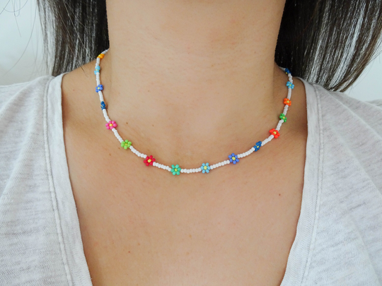 Seed Bead Daisy Necklace
