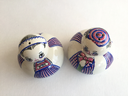 Aksini Denmark | Salt & Pepper Shaker Set Ceramic Tableware Danish Vintage Farmhouse Country Cottage Figurine Shakers