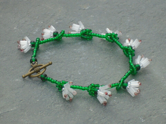 Daisy Chain Bracelet, Seed Bead Flower Bracelet in White, Rose & Emerald Green Czech Beads, UK Seller