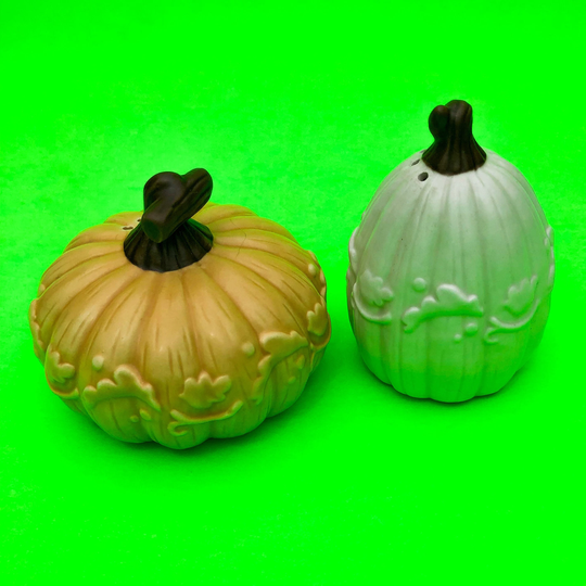 Orange & Blue Pumpkin Hallmark Halloween Salt & Pepper Shakers - Vintage