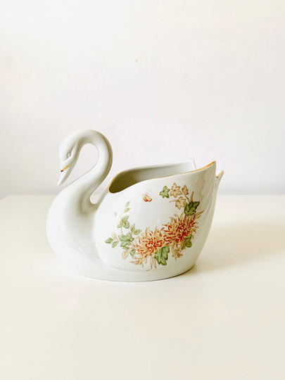 st. Michael Porcelain Swan Planter