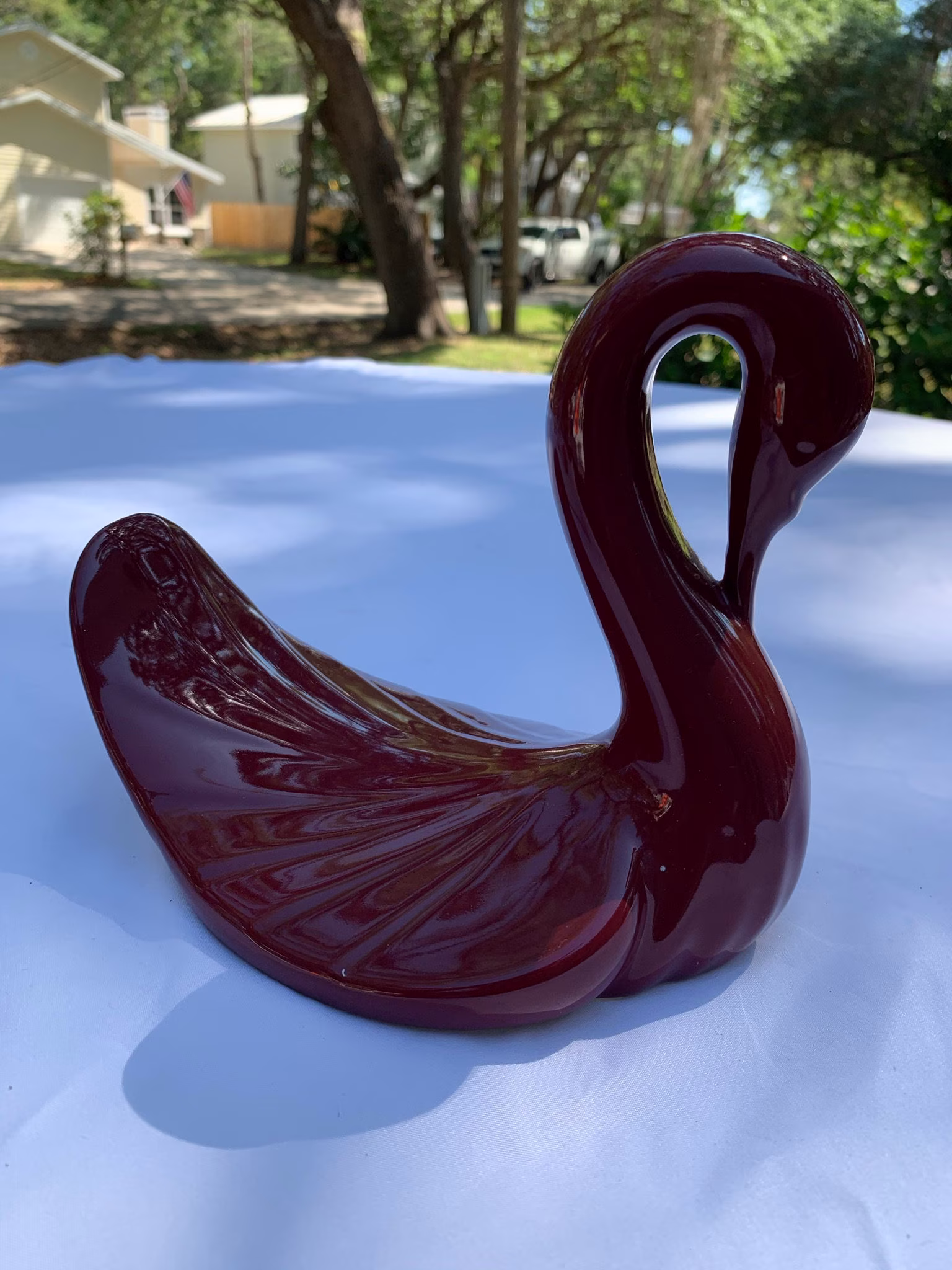 Vintage Mcm Ceramic Swan Towel Holder - Maroon Make Your Bathroom Authentic