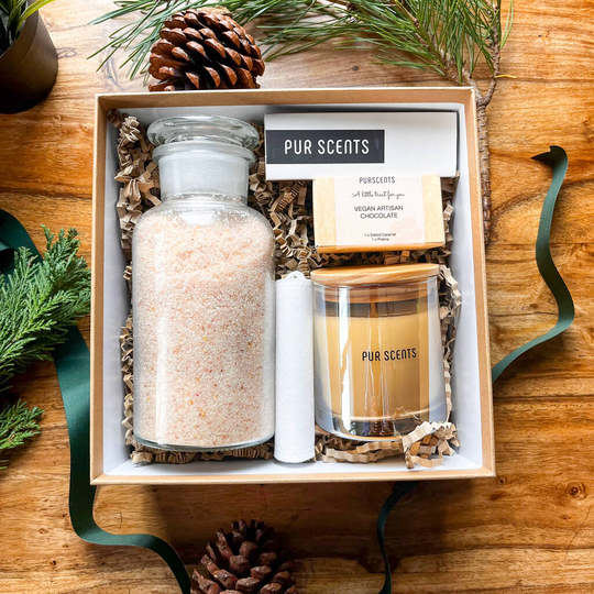 Luxury Invigorating Candle And Bath Salts Gift Set