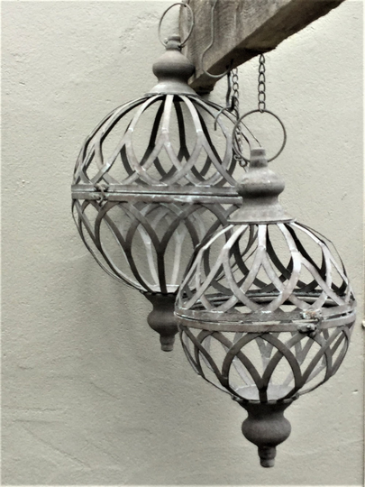 A Pair Of Classical Hanging Orb Planters Outdoor/Indoor