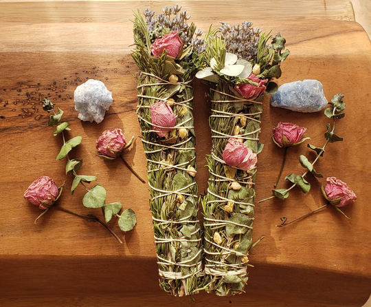 Inspiration Herbal Cleansing Wand, Rosemary, Lavender, Rose, Eucalyptus, Mint, Jasmine, Blue Calcite, Smoke Bundle, Energy Cleanser, Ritual