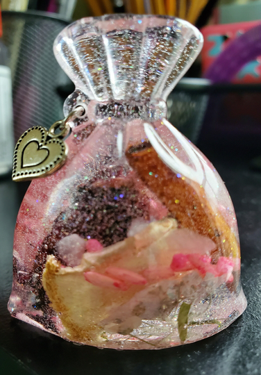 Resin Love Drawing Mojo Bag Hoodoo Witchcraft Wicca Pagan