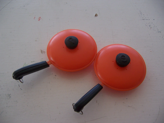 Shakers/Plastic Frying Pan Set Of