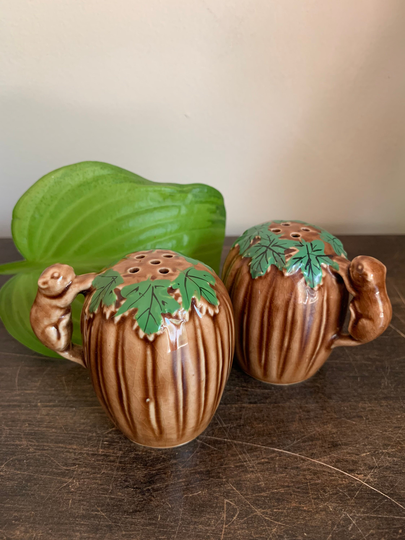 Oak Tree Acorn With Squirrel Handle Salt & Pepper Shakers | Woods Cabin Cottage Tableware Decor Knick Knack Figurines