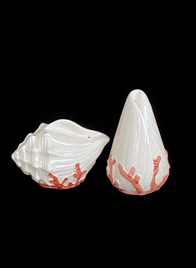 Vintagepottery Ceramic Pair Of Salt & Pepper Shakers Fitz & Floyd 1989 Seashells Shells Conch Whimsical Design