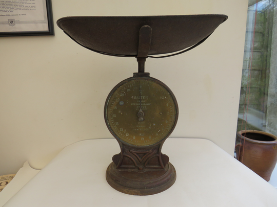 Vintage Salter's Cast Spring Balance Scales Number 50T Dated 1940 Ministyry Of Defence Issue Brass Face With Broad Arrow Crows Foot Markings