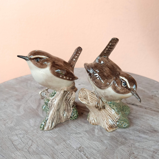 Salt & Pepper Shaker Sparrow Bird Figurine Ceramic Animal Statue