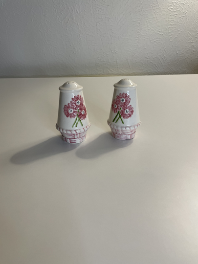 Vintage Pink Floral Bouquet Salt & Pepper Shakers