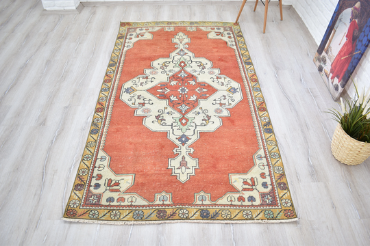 Vintage Rug 4'3"x7'8