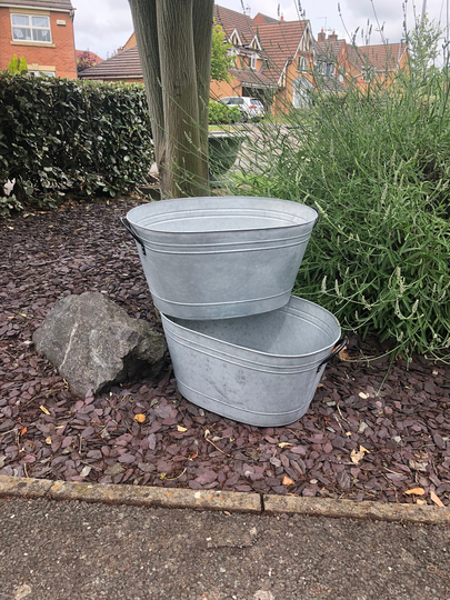 Garden Planter . Gorgeous Huge Aged Shabby Chic Zinc/Bucket 48cm