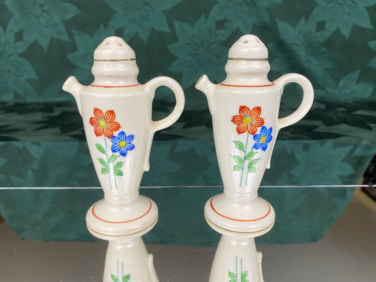 Vintage Porcelain Teapot Salt & Pepper Shakers Set Hand Painted Flowers Japan Sp201