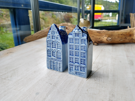 W.g.b Hand Painted Blue Delft Color, Salt & Pepper Shakers
