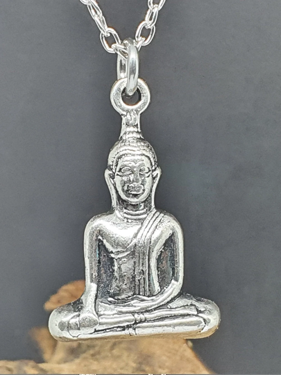 Buddha Pendant Thai Sitting Buddhist Medicine 18