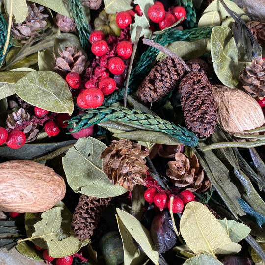 Smokey Mountain Christmas -Leaf Potpourri Handmade Mix - Perfect For Winter & Holiday Season