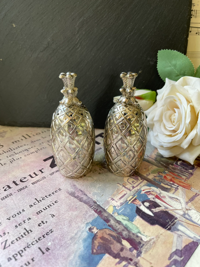 Vintage Eleanor Claire Design Pineapple Shape Salt & Pepper Shakers